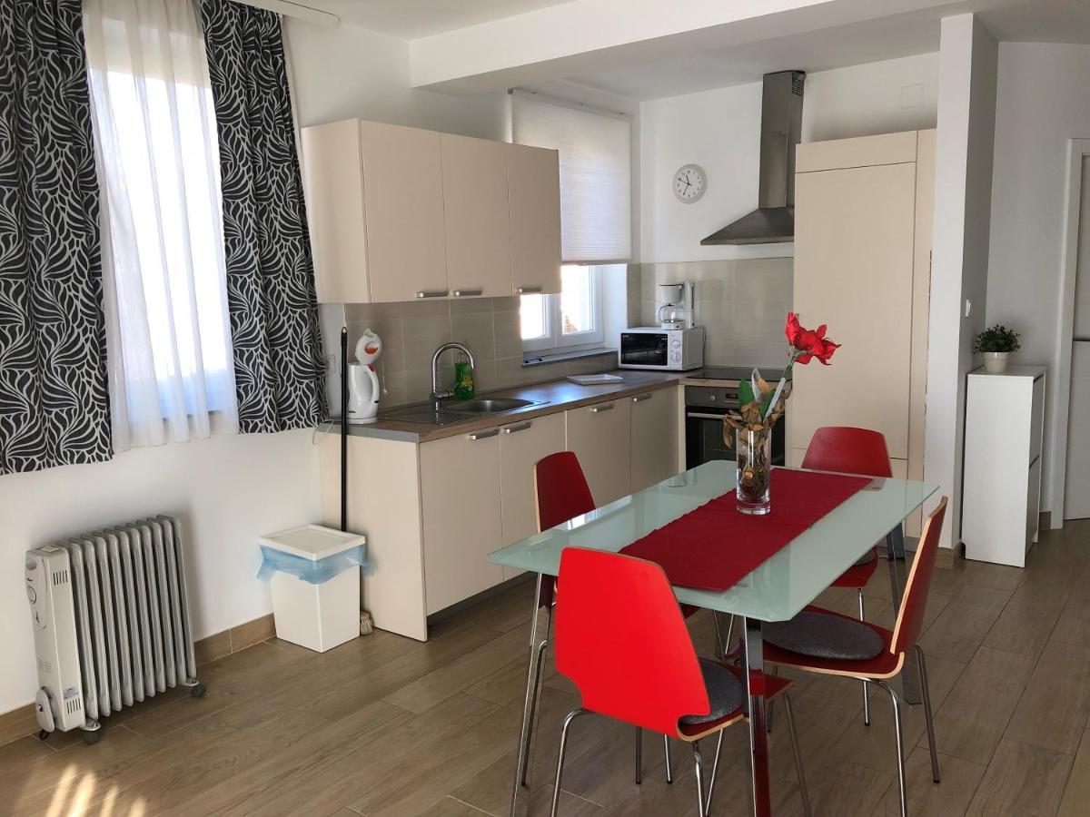Apartmani I Sobe Ivancic1 Novi Vinodolski Exterior photo